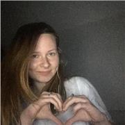 Native della lingua russa impartisce lezioni in russo, inglese e tedesco per studenti